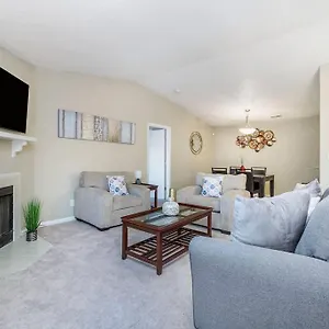Charming With Wi-fi Apartment